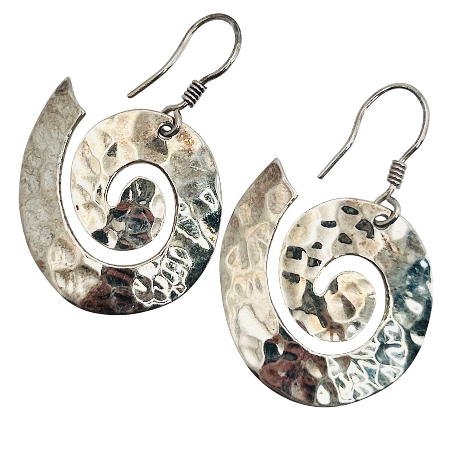 Sterling Swirl Hammered Hook Back Earring: Sterling swirl hammered hook back earring. 7.00g