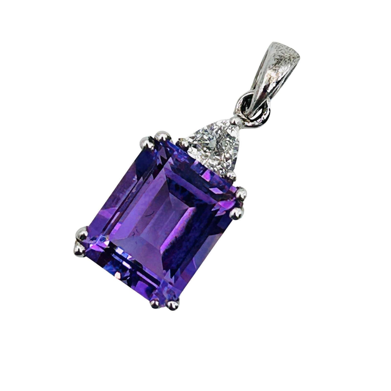 FP Sterling Amethyst Pendant (1 of 5)
