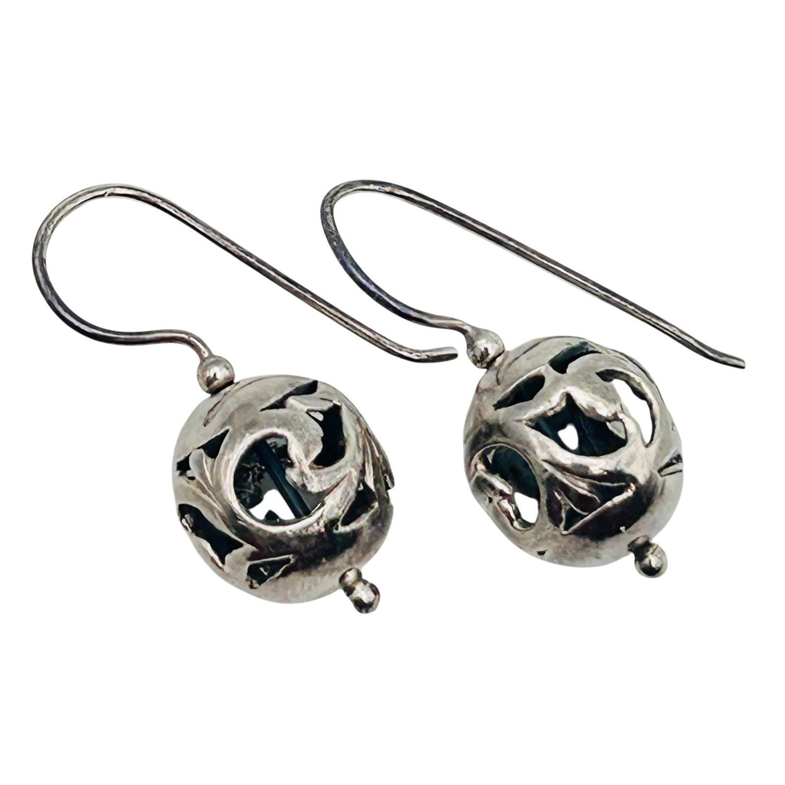 Silpada Sterling Filigree Ball Hook Back Earrings (1 of 5)