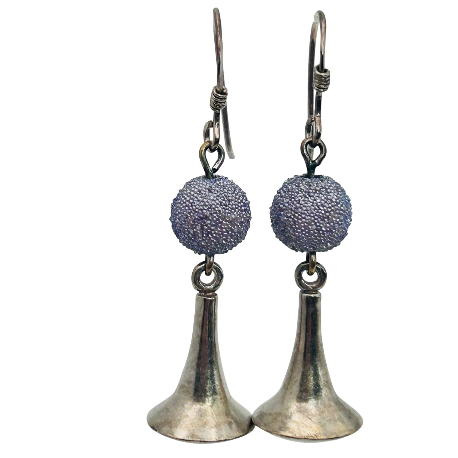Sterling Vintage Ball Dangle Earrings: Sterling vintage ball dangle earrings. 9.40g