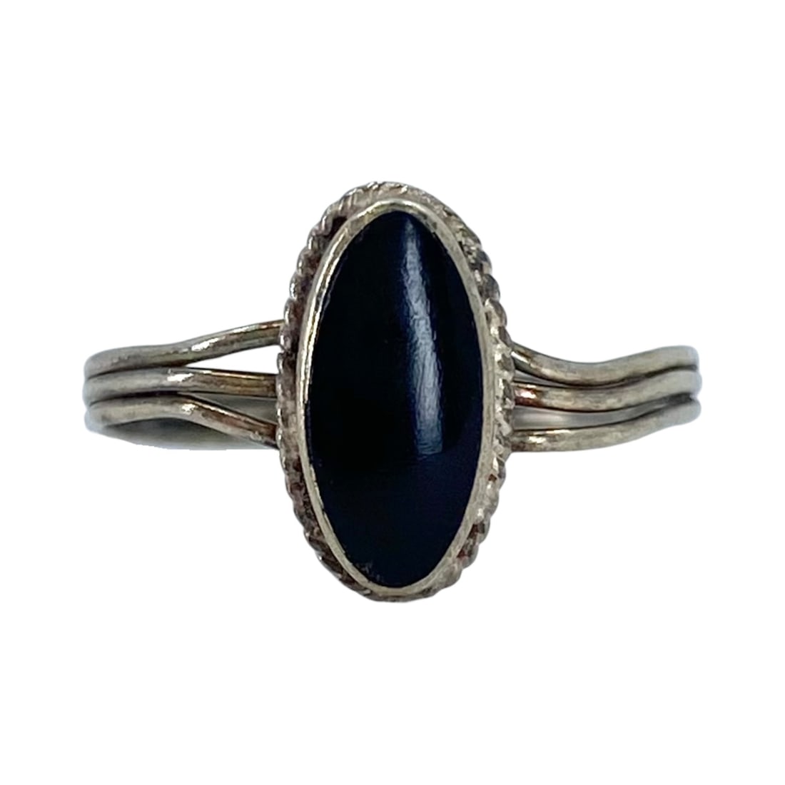 Sterling Black Onyx Dainty Oval Ring 1g sz 4.75: Sterling Black Onyx Dainty Oval Ring 1g sz 4.75