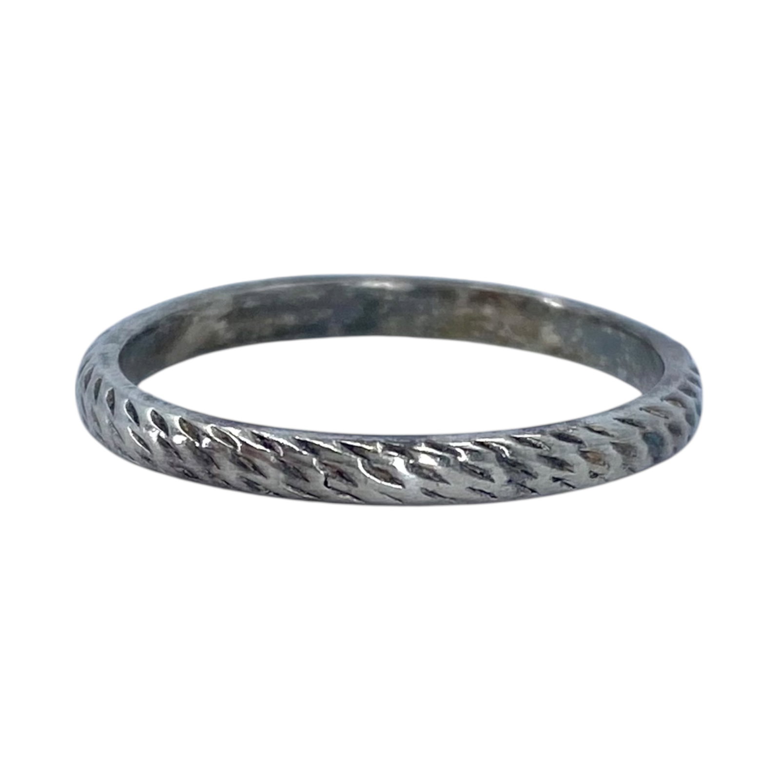 Sterling Hammered Thin Band 2g sz 6.75: Sterling Hammered Thin Band 2g sz 6.75 Engraved Sterling