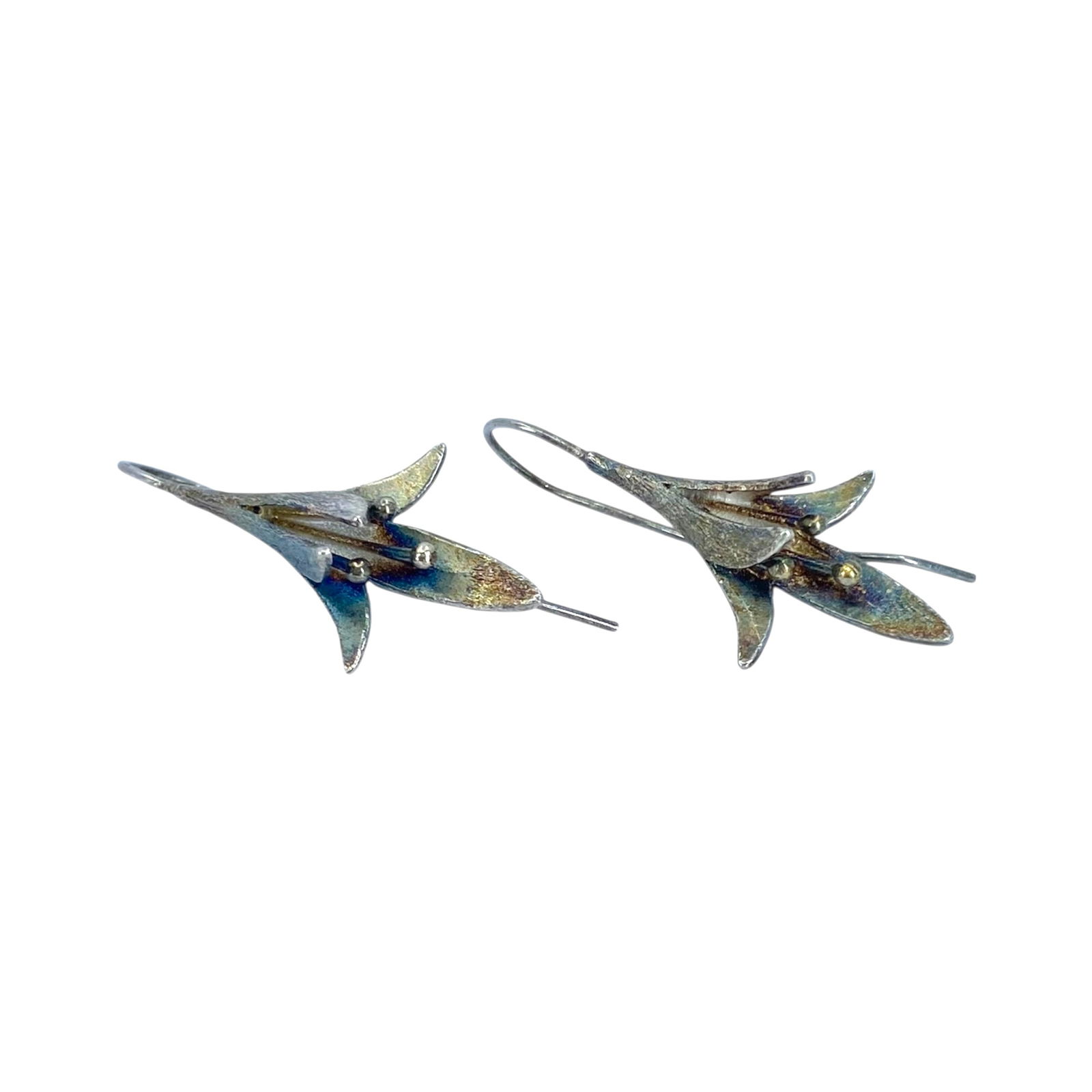 Sterling Dangling Lily Flower 4g: Sterling Dangling Lily Flower 4g Engraved 925