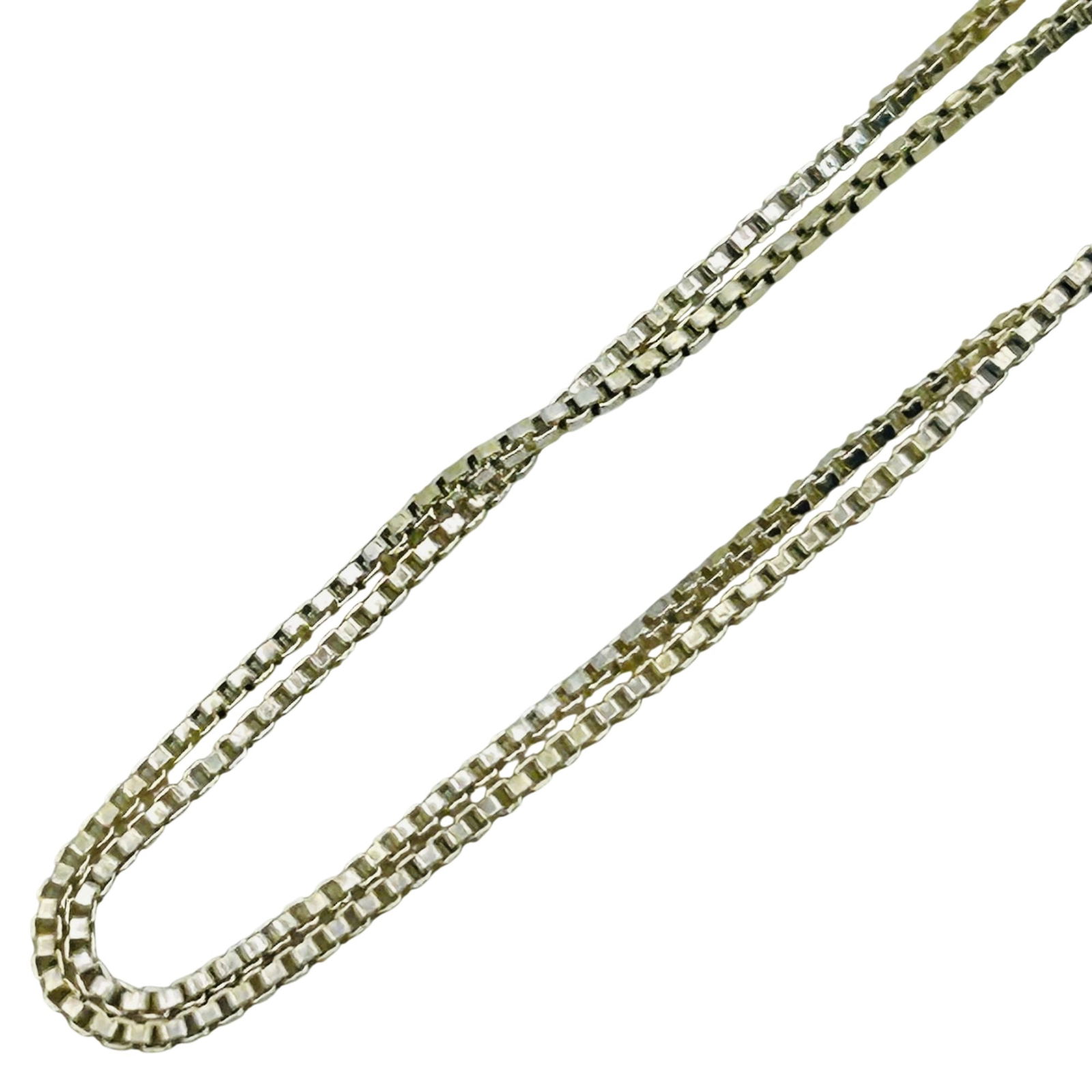 CW Italy Sterling Box Chain Necklace: CW Italy sterling box chain necklace. 1.90g