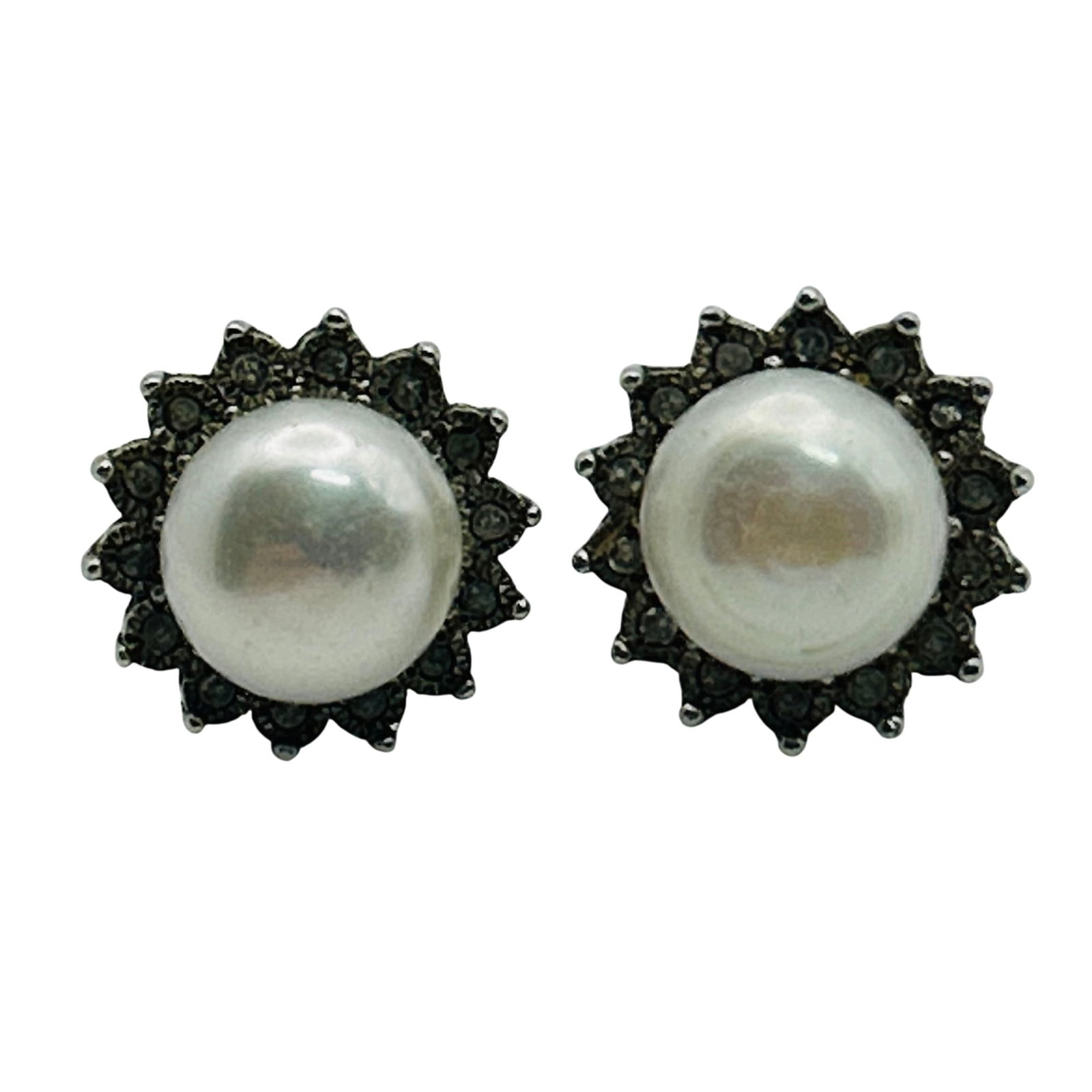 Sterling Pearl Topaz Surround Stud Earrings: Sterling pearl topaz surround stud earrings. 2.70g