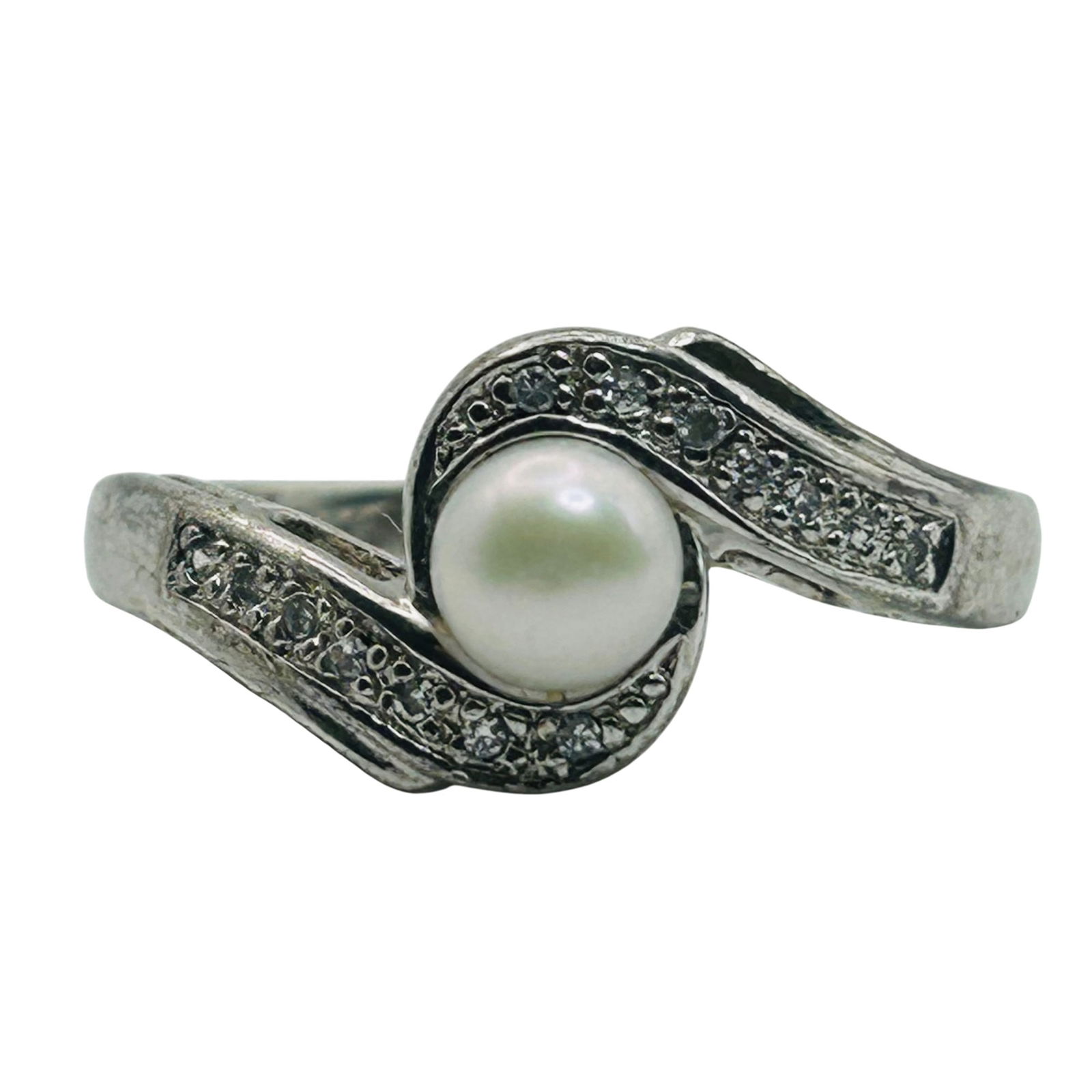 NV Sterling Pearl Ring. Size 9: NV Sterling pearl ring. Size 9. 4.10g