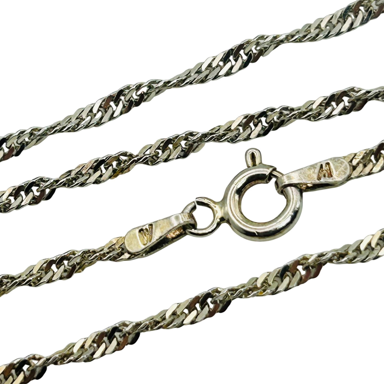 Italy Sterling Twist Curb Chain Necklace: Italy sterling twist curb chain necklace. 3.20g