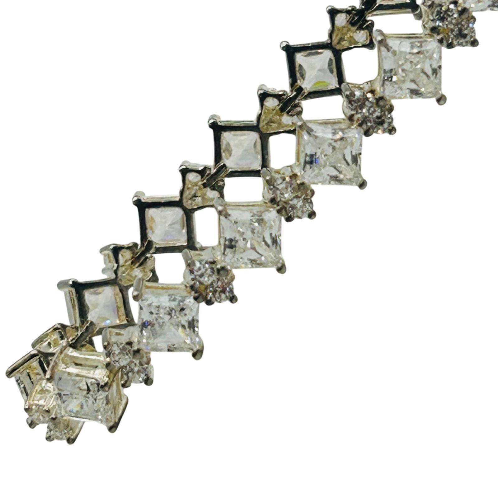 Sterling DQ Cubic Zirconia Tennis Bracelet: Sterling DQ cubic zirconia tennis bracelet. 11.50g