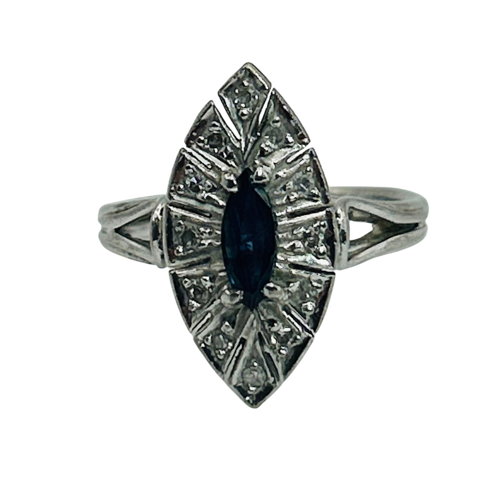 Sterling Spinel Eye Ring. Size 6: Sterling spinel eye ring. Size 6. 3.50g