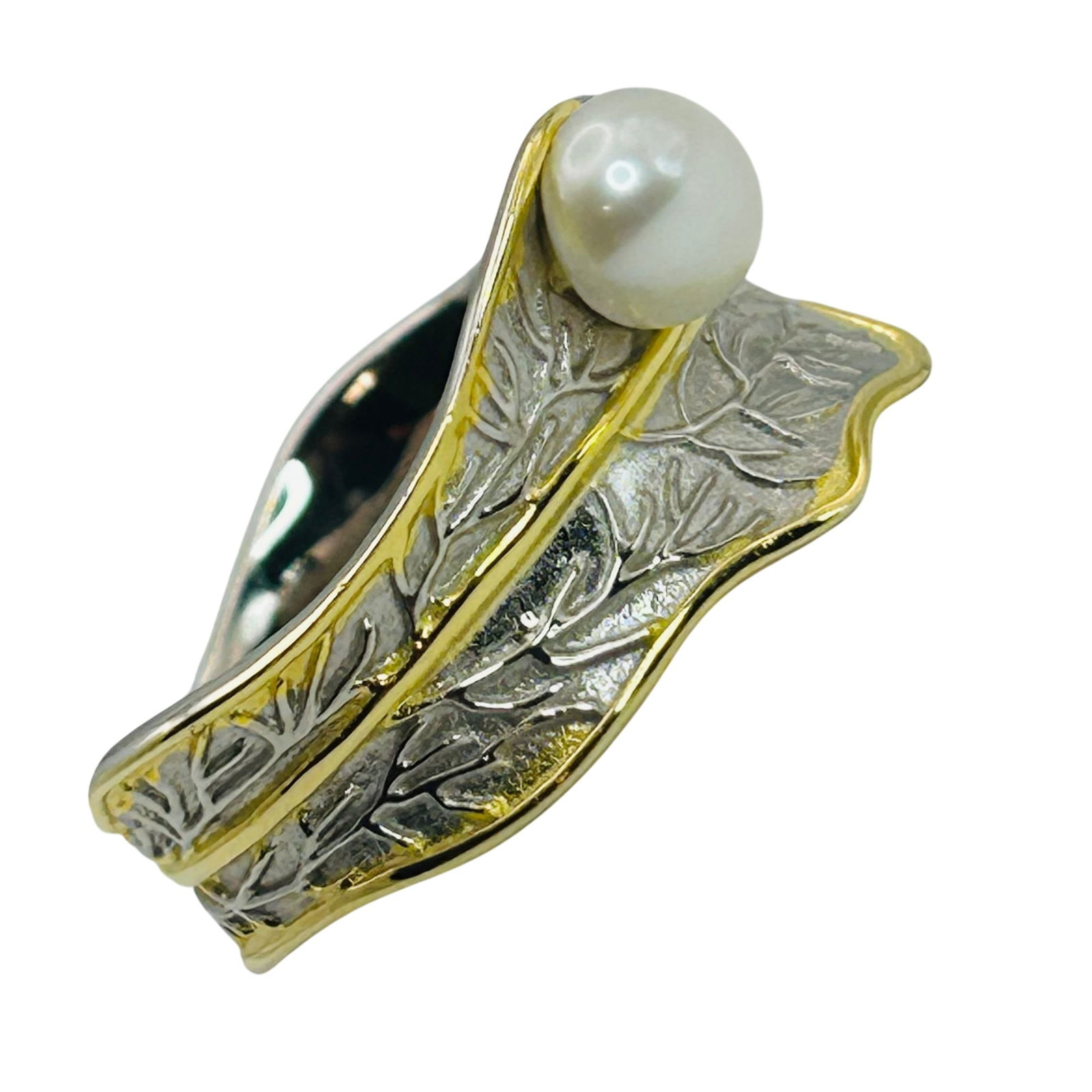 OP Sterling Pearl Vine Detail Ring. Size 11: OP Sterling pearl vine detail ring. Size 11. 5.90g