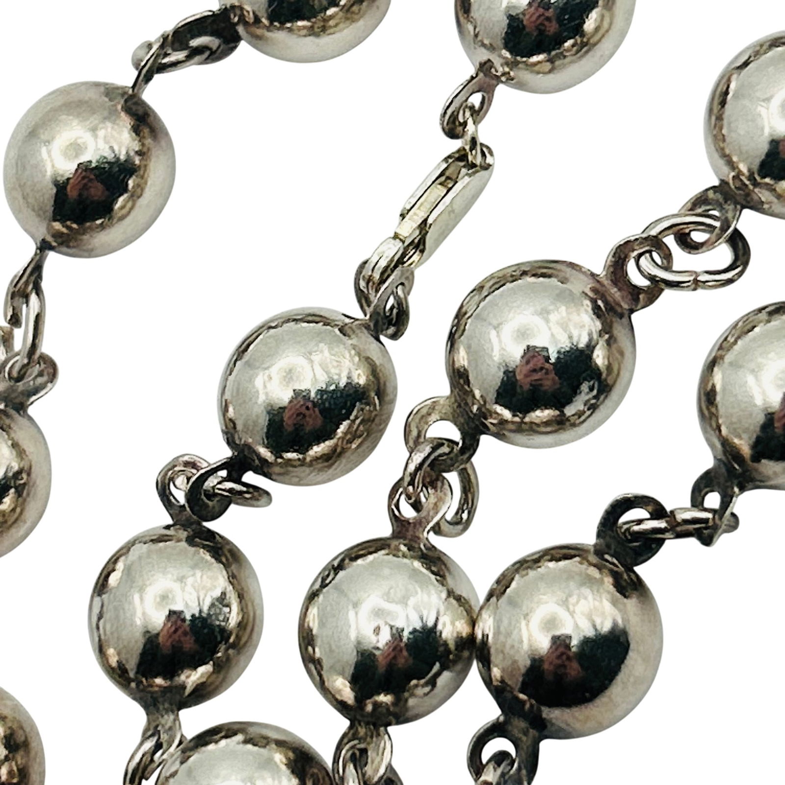 Sterling Bead Chain Necklace: Sterling bead chain necklace. 20.00g