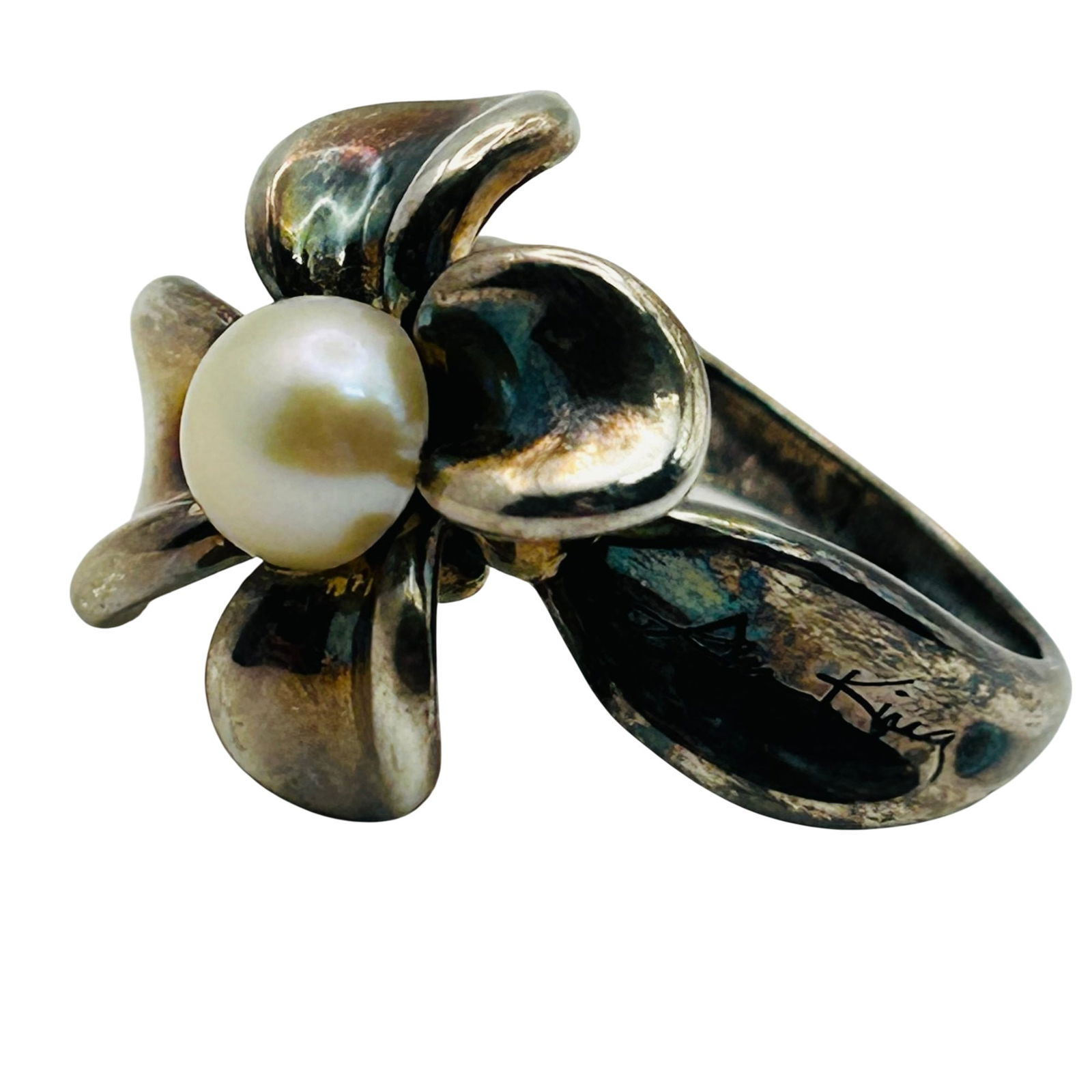 Ann King Sterling Pearl Flower Ring. Size 9: Ann King Sterling pearl flower ring. Size 9. 12.70g