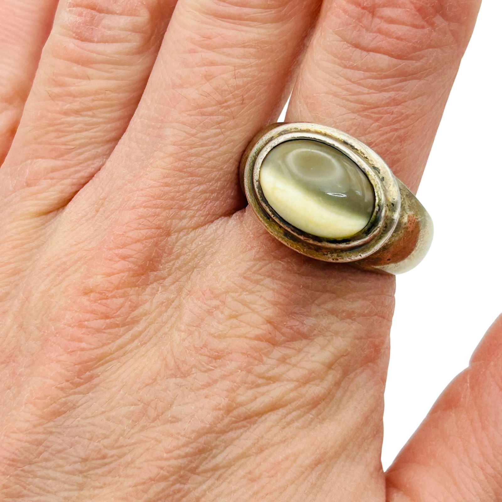 Sterling Gemstone Oval Ring. Size 9 - 7