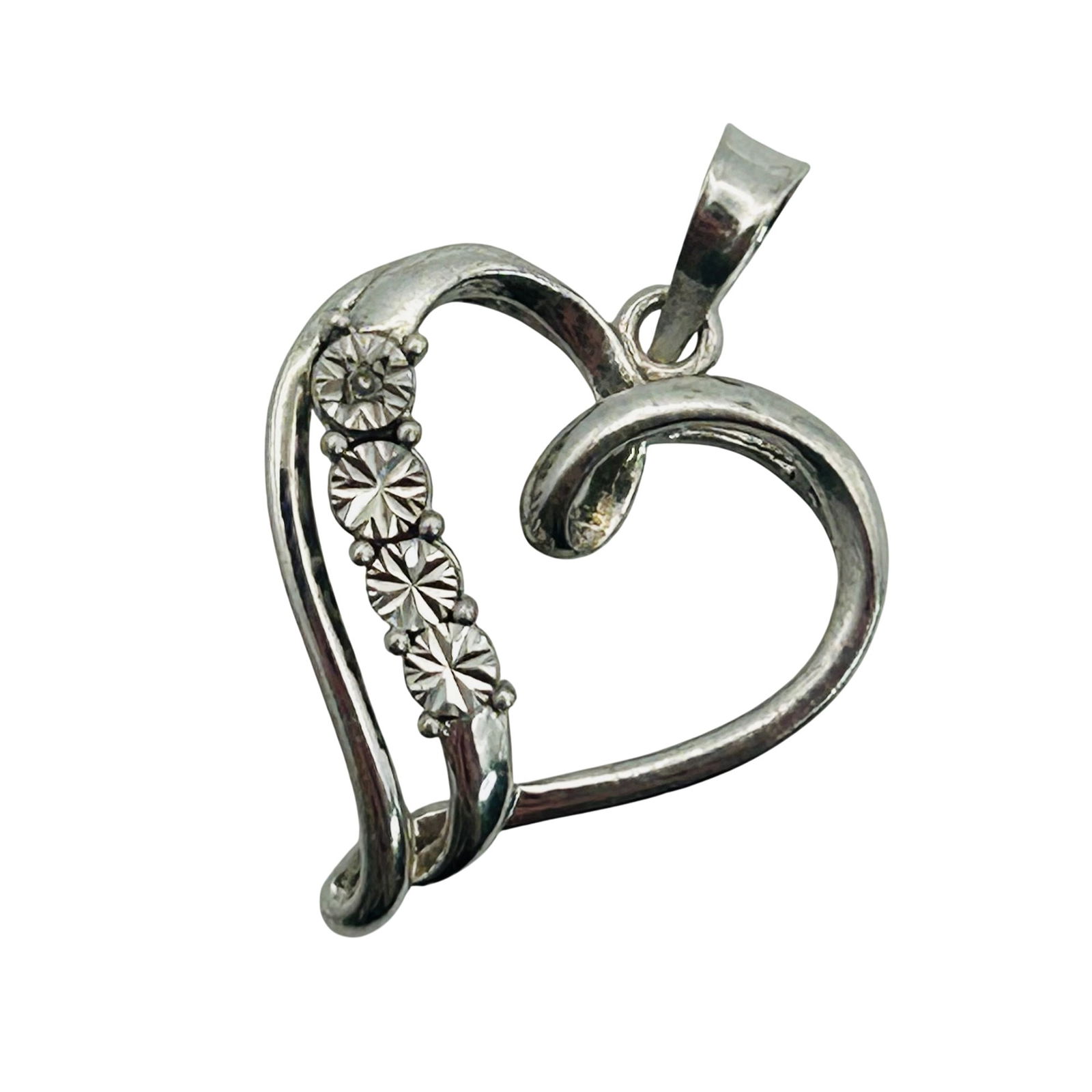 AU Sterling Diamond Mom Heart Pendant: AU Sterling Diamond “mom” heart pendant. 1.20g