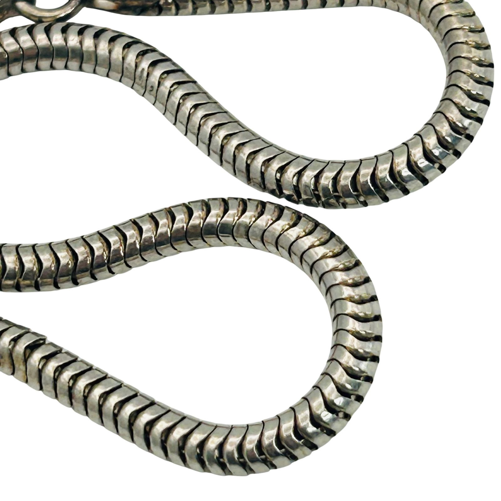 IBB Italy Sterling Round Snake Chain Bracelet: IBB Italy sterling round snake chain bracelet. 7.00g