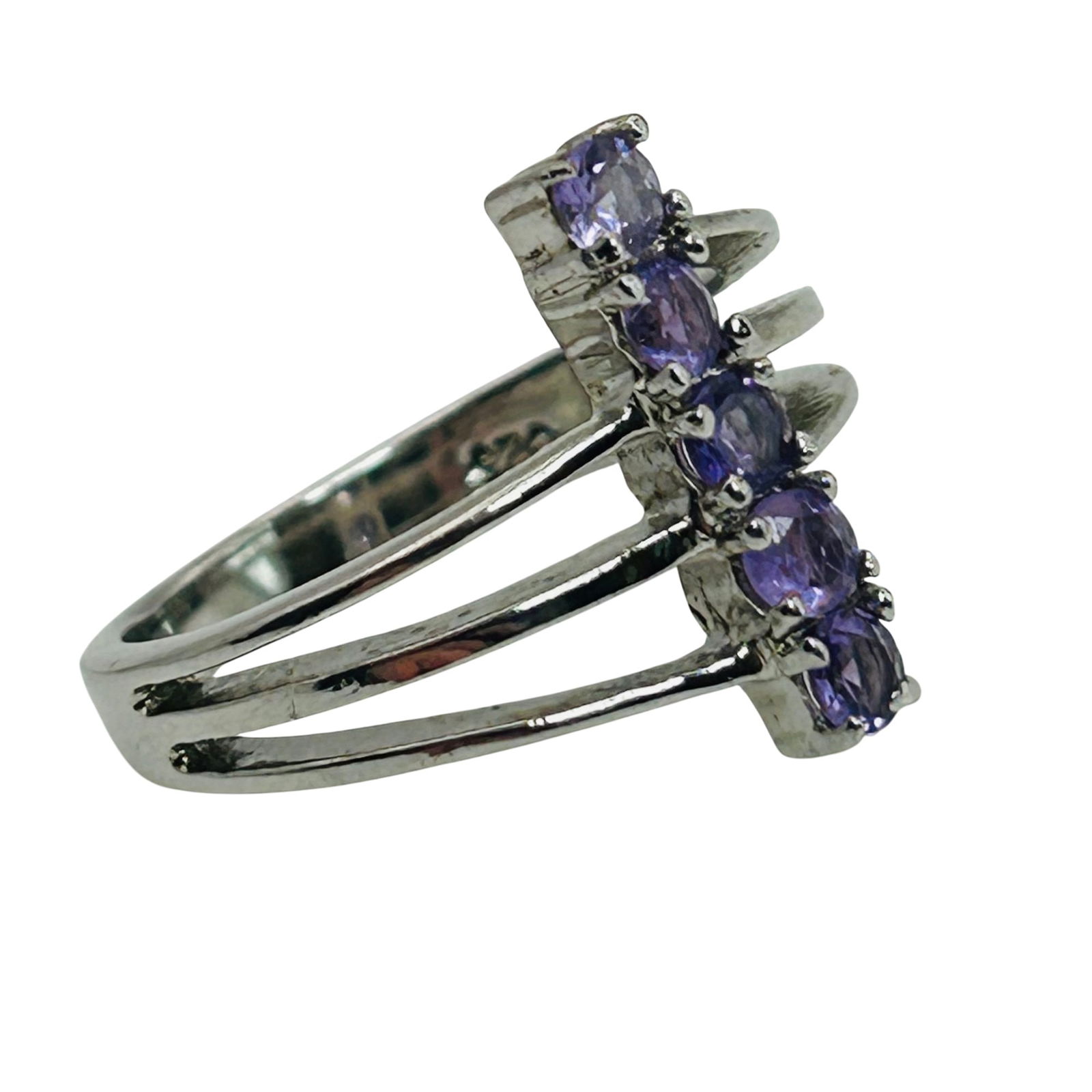 Sterling Amethyst Split Band Ring. Size 7 - 4