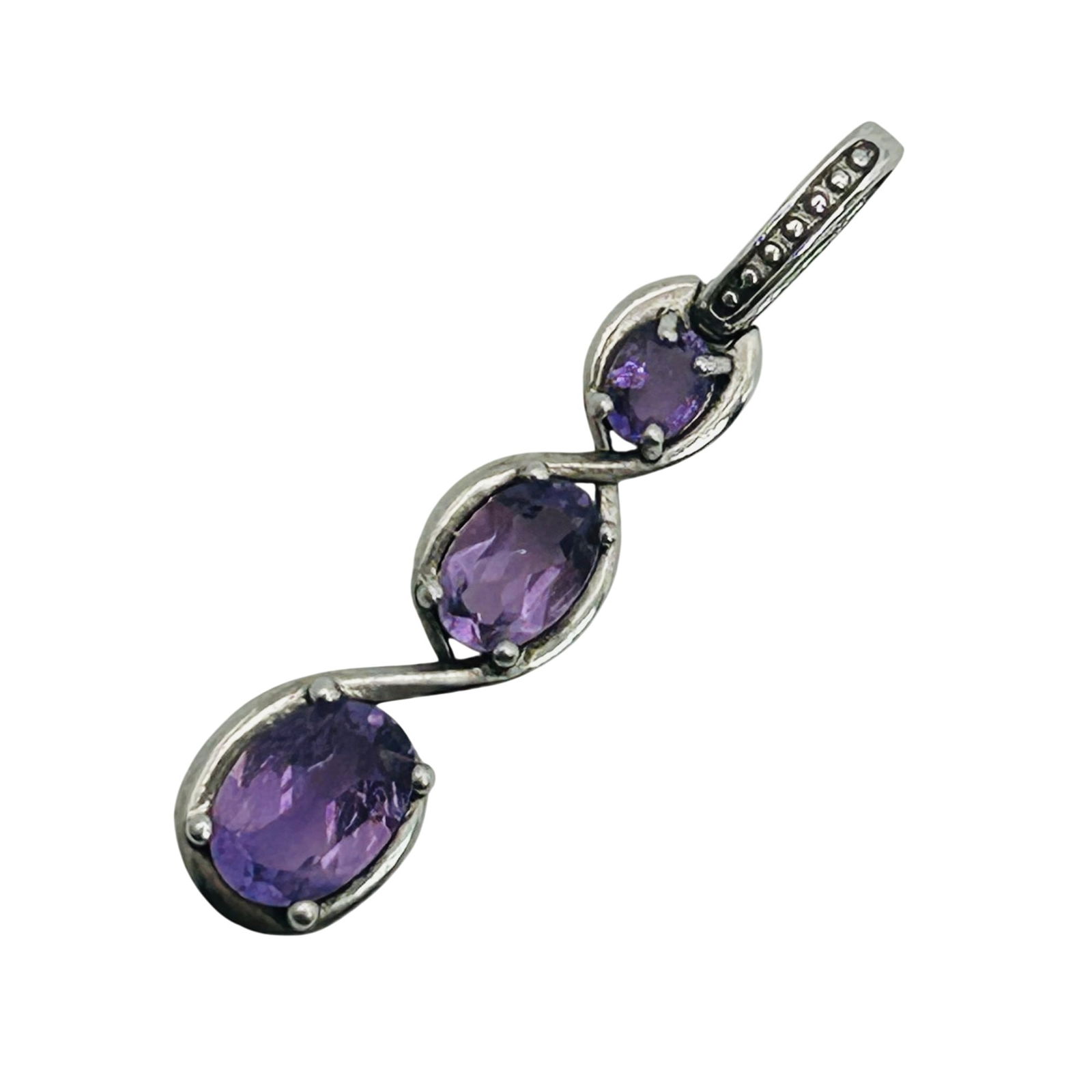 DBJ Sterling 3 Stone Amethyst Pendant: DBJ Sterling 3 stone amethyst pendant. 1.70
