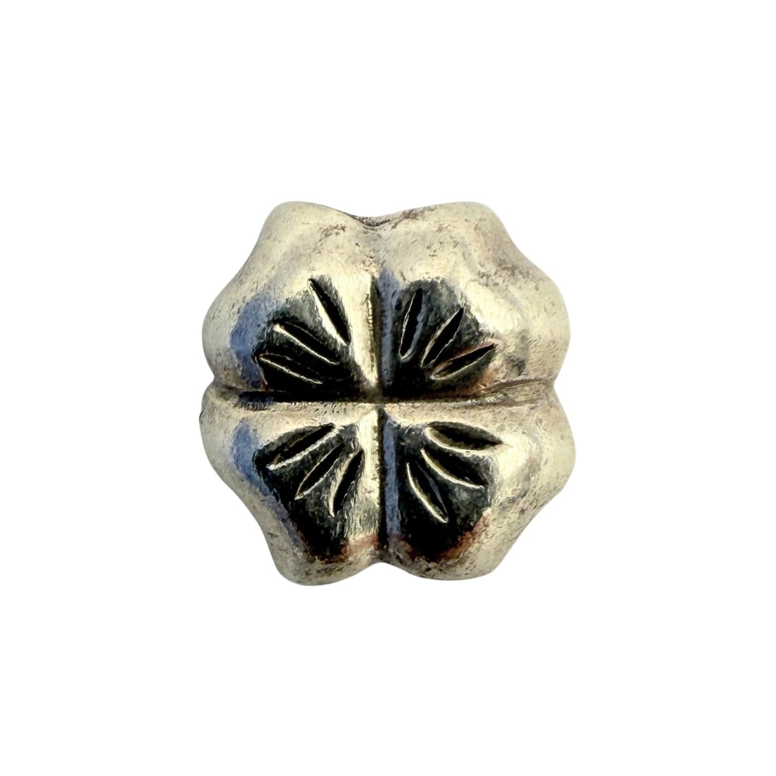 Sterling Four Leaf Clover Bead Charm 4.1g: Sterling Four Leaf Clover Bead charm 4.1g