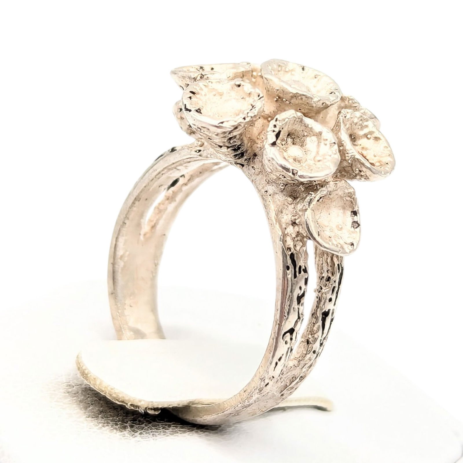 Sterling Flower Ring Size 6.25, 10g (1 of 3)