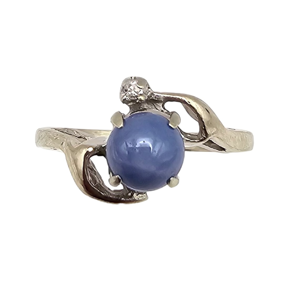 14K White Gold Portrait Lindy Star Sapphire Cocktail Ring Size 3.5, 2.13g: 14K White Gold Portrait Lindy Star Sapphire Cocktail Ring Size 3.5, 2.13g Approximately 0.33 TCW