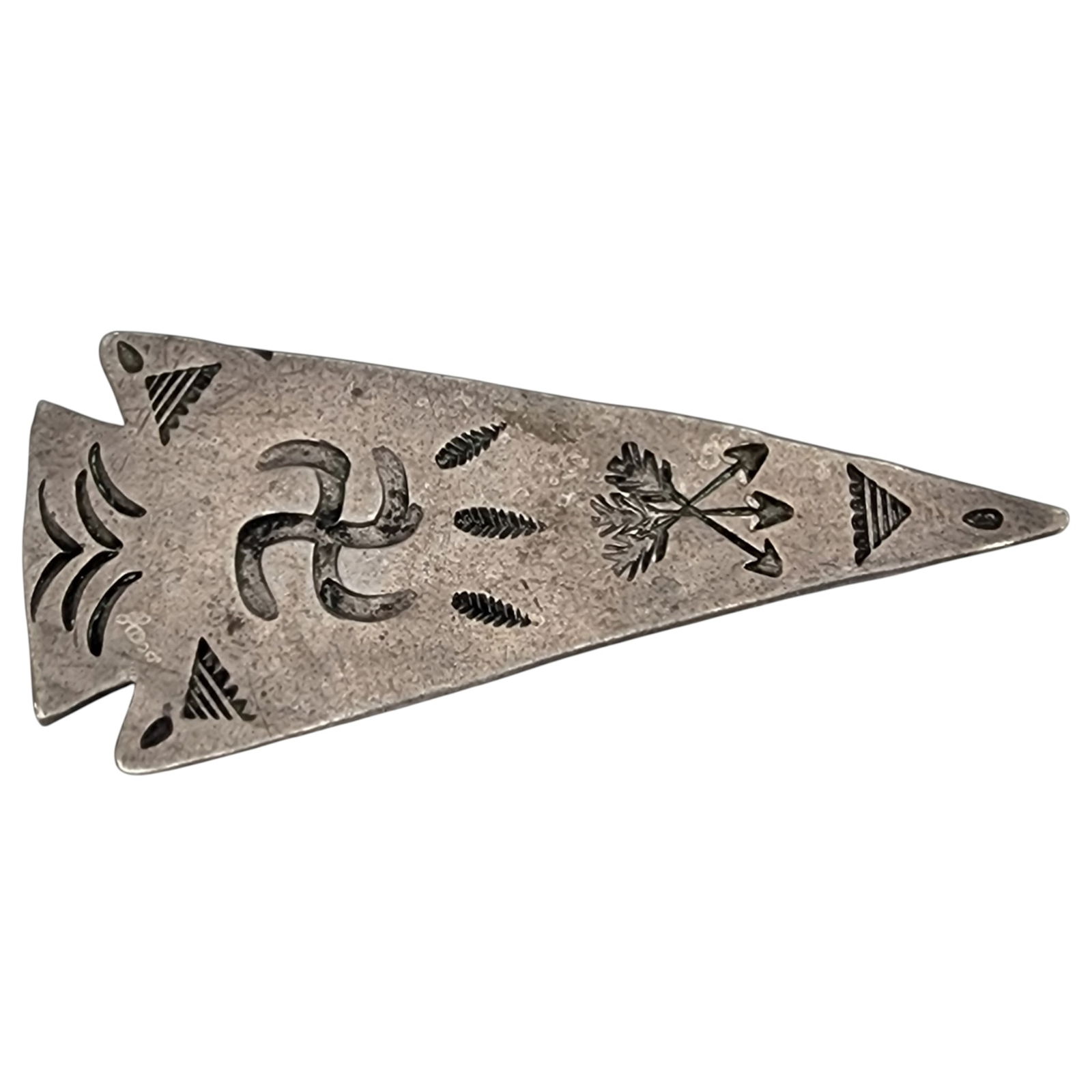 Rare Vintage Navajo Stamped Whirling Log Brooch: Rare Vintage Pre-1940's Navajo Sterling Stamped Whirling Log and Arrow Pin/Brooch - 8.5g
