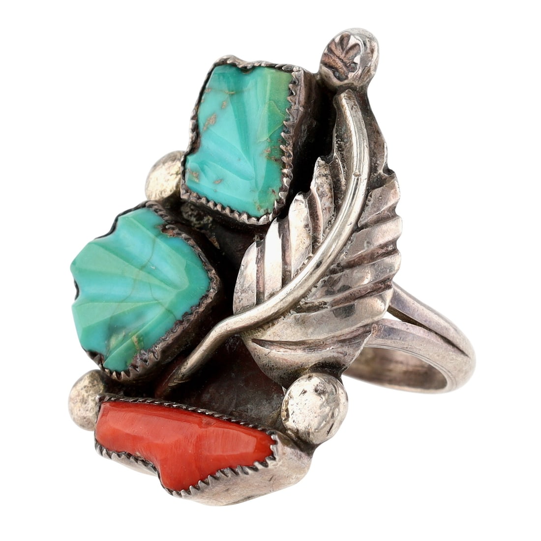 Nelson & Charlotte Eustace Cochiti/Zuni Carved Turquoise and Coral Ring Sz 7.5: Vintage Nelson & Charlotte Eustace Cochiti/Zuni Sterling Carved Turquoise and Coral Ring Sz 7.5 - 9.1g