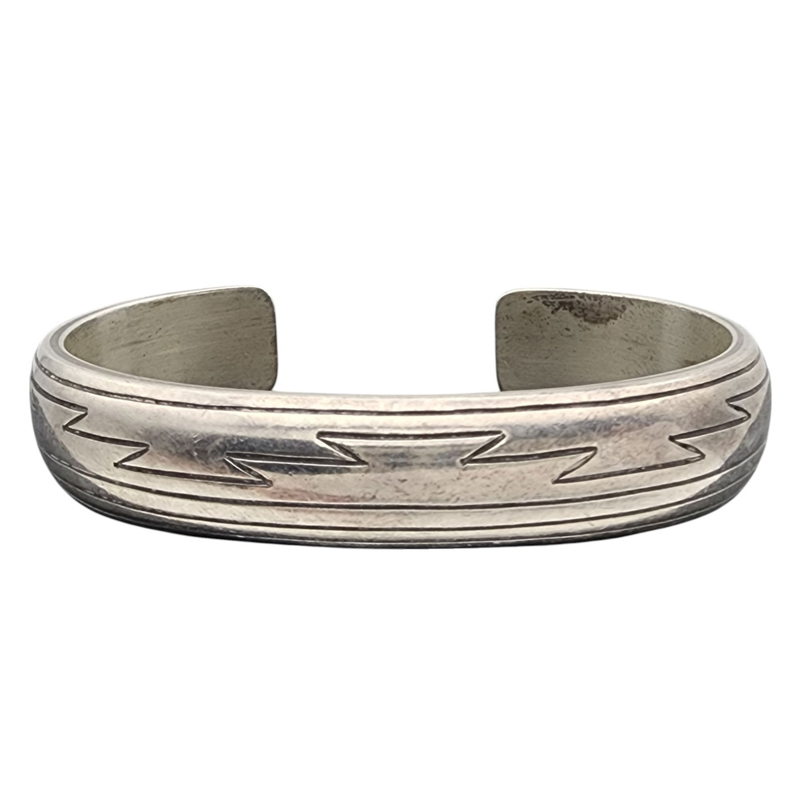 Michael Tahe Navajo Sterling Cuff Bracelet: Michael Tahe Navajo Sterling Cuff Bracelet | 25g