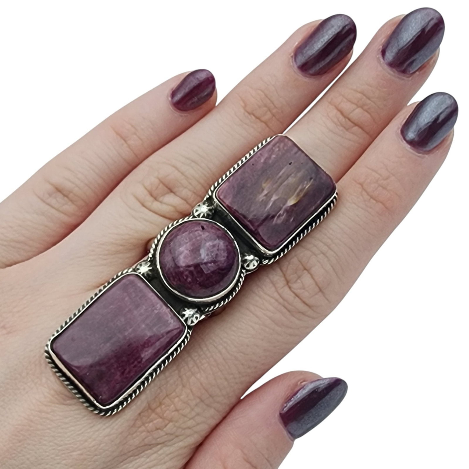Huge Sandra Nez Sterling Purple Spiny Oyster Finger Length Ring Sz 8: Amazing! Huge Signed Sandra Nez Navajo Sterling Purple Spiny Oyster Finger Length Ring Sz 8 | 29.6g