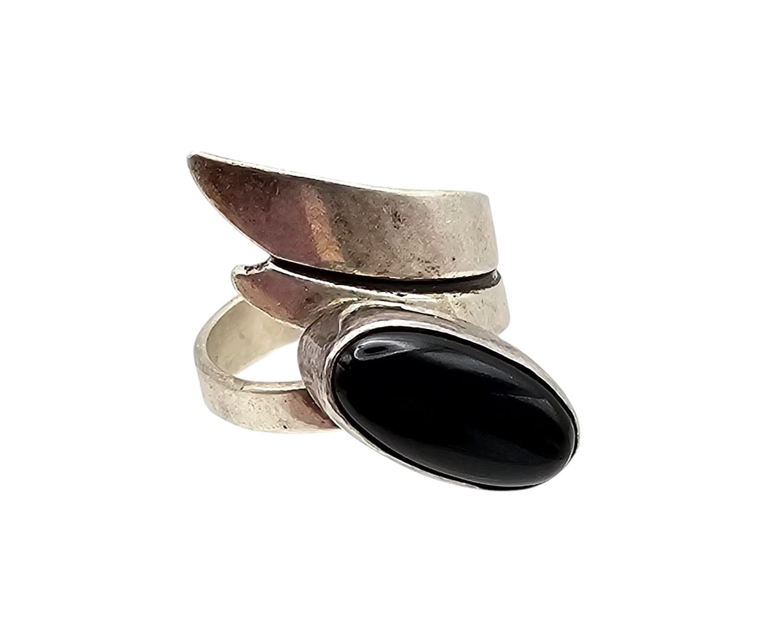 Sterling Onyx Ring Size 5.75: Sterling Onyx Ring Size 5.75 5.2 G