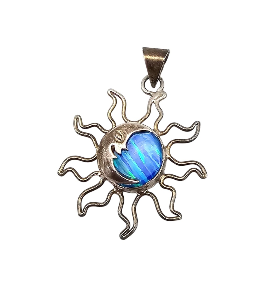 Mexico Sterling Opal Sun Moon Pendant: Mexico Sterling Opal Sun Moon Pendant 2 G