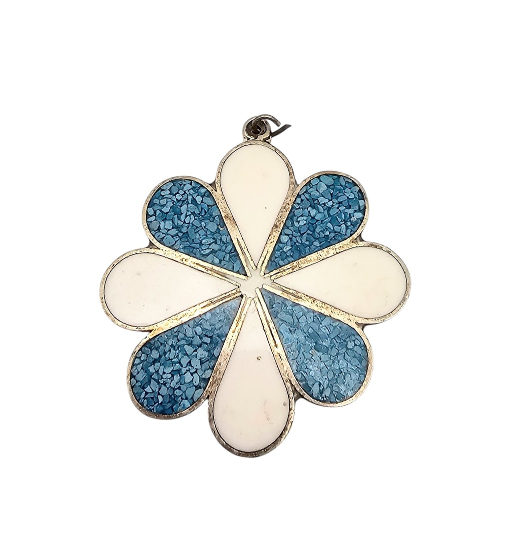 Mexico Alpaca Silver Crushed Turquoise Enamel Flower Pendant: Mexico Alpaca Silver Crushed Turquoise Enamel Flower Pendant 4.8 G