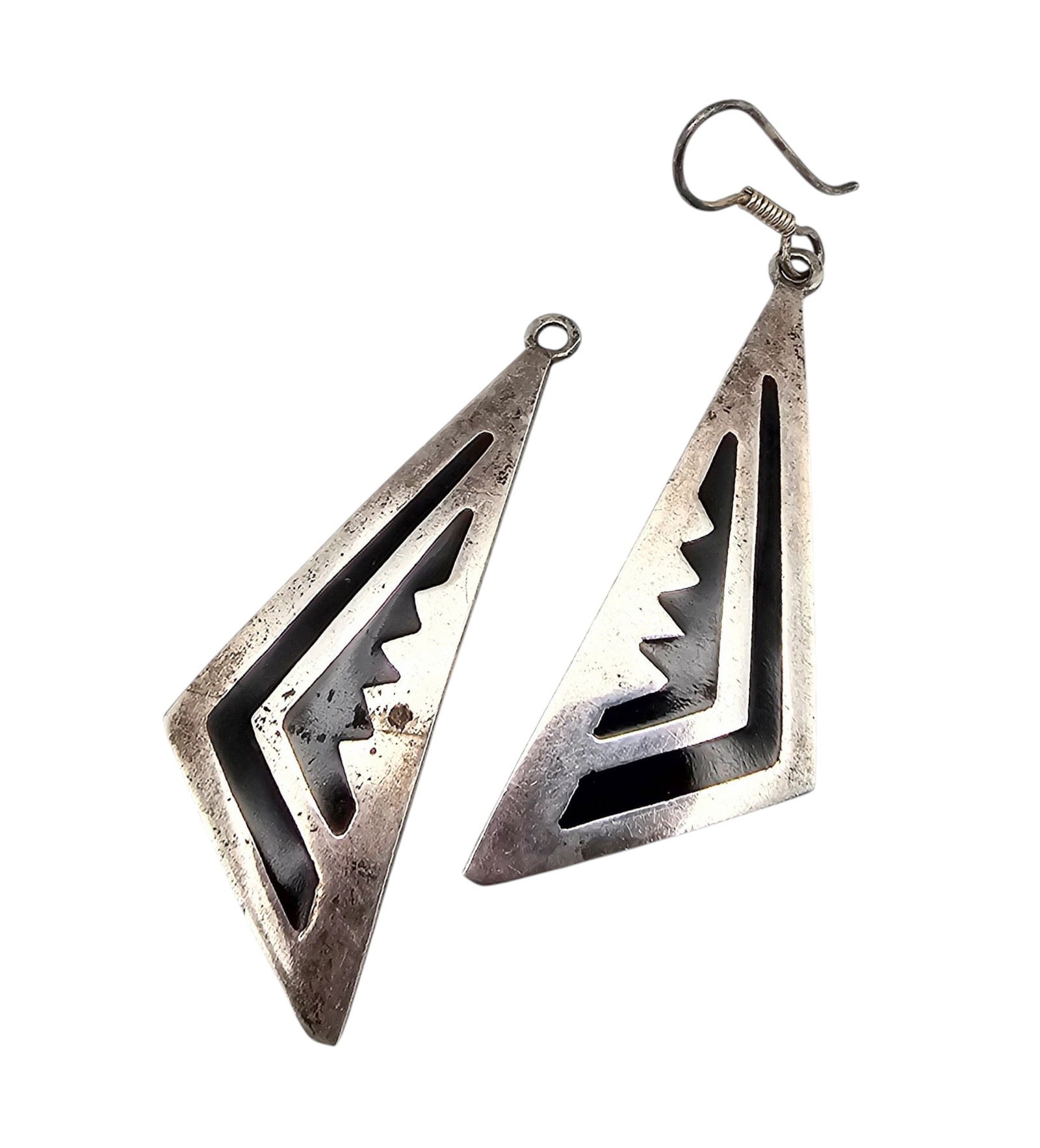 Signed ARREY Sterling Enamel Drop Dangle Earrings: ARREY Sterling Enamel Drop Dangle Earrings 14 G - Earrings missing one hook