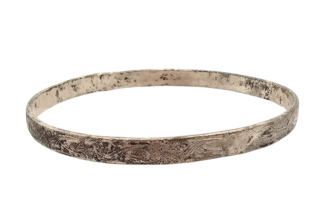Signed Taxco Sterling Bangle Bracelet: Signed Taxco Sterling Bangle Bracelet 15.1 G