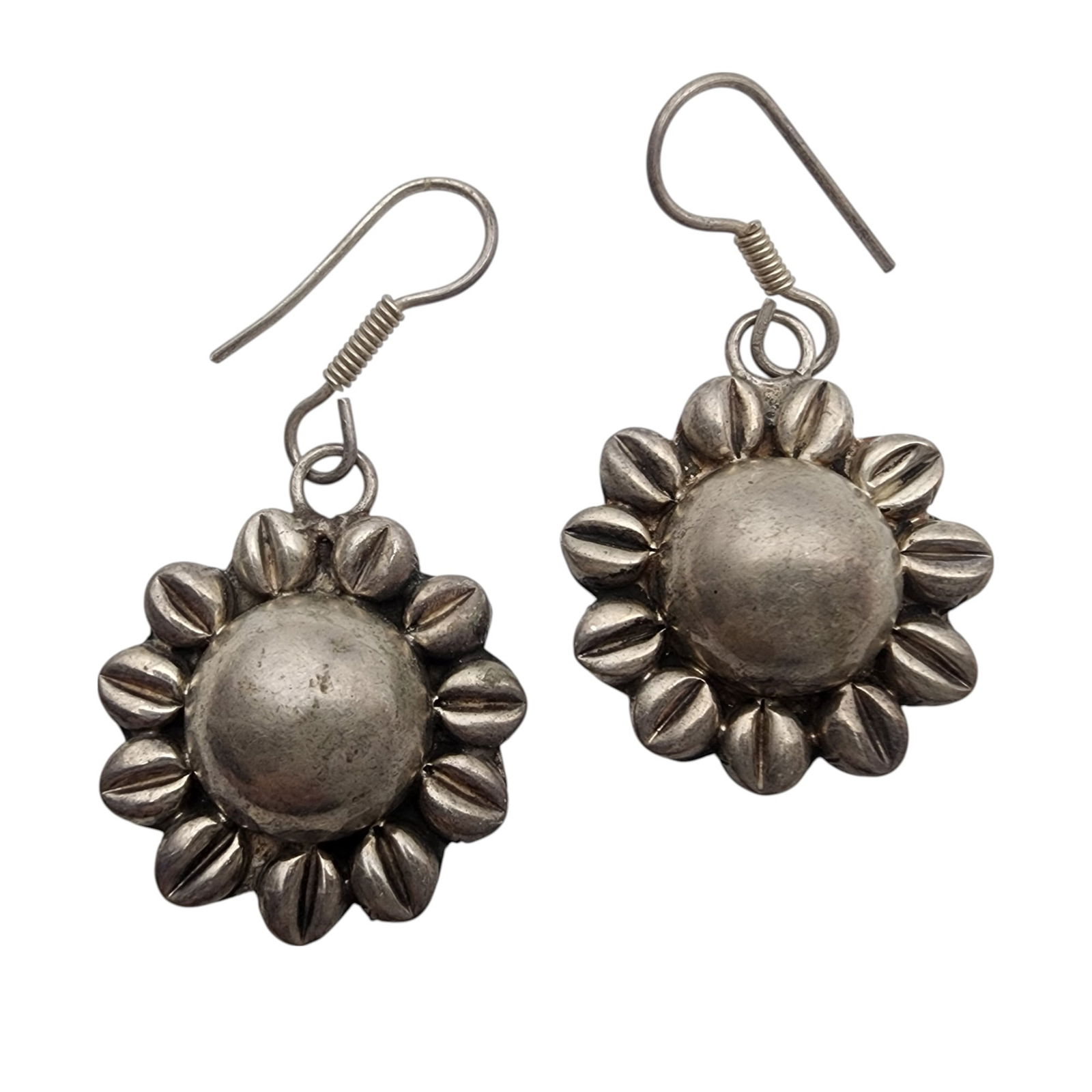 Vintage Taxco Sterling Flower Earrings: Vintage Taxco Sterling Flower Dome Earrings 6.9g
