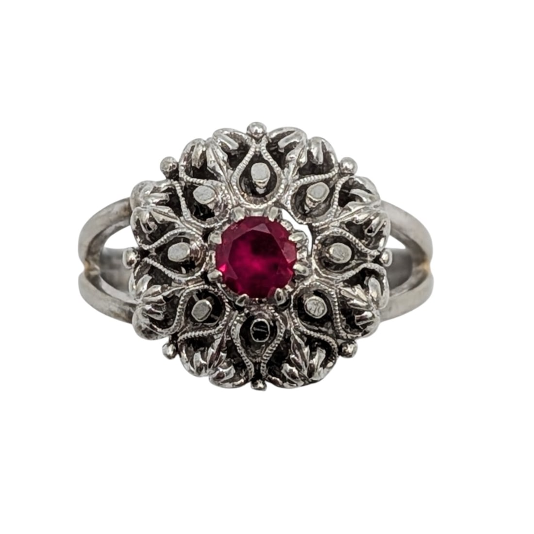 Vintage 10KT White Gold Ruby Filigree Cocktail Ring: Vintage 10KT White Gold, Ruby Filigree Cocktail Ring. Size 4.75. Unsigned tested. 3.6g