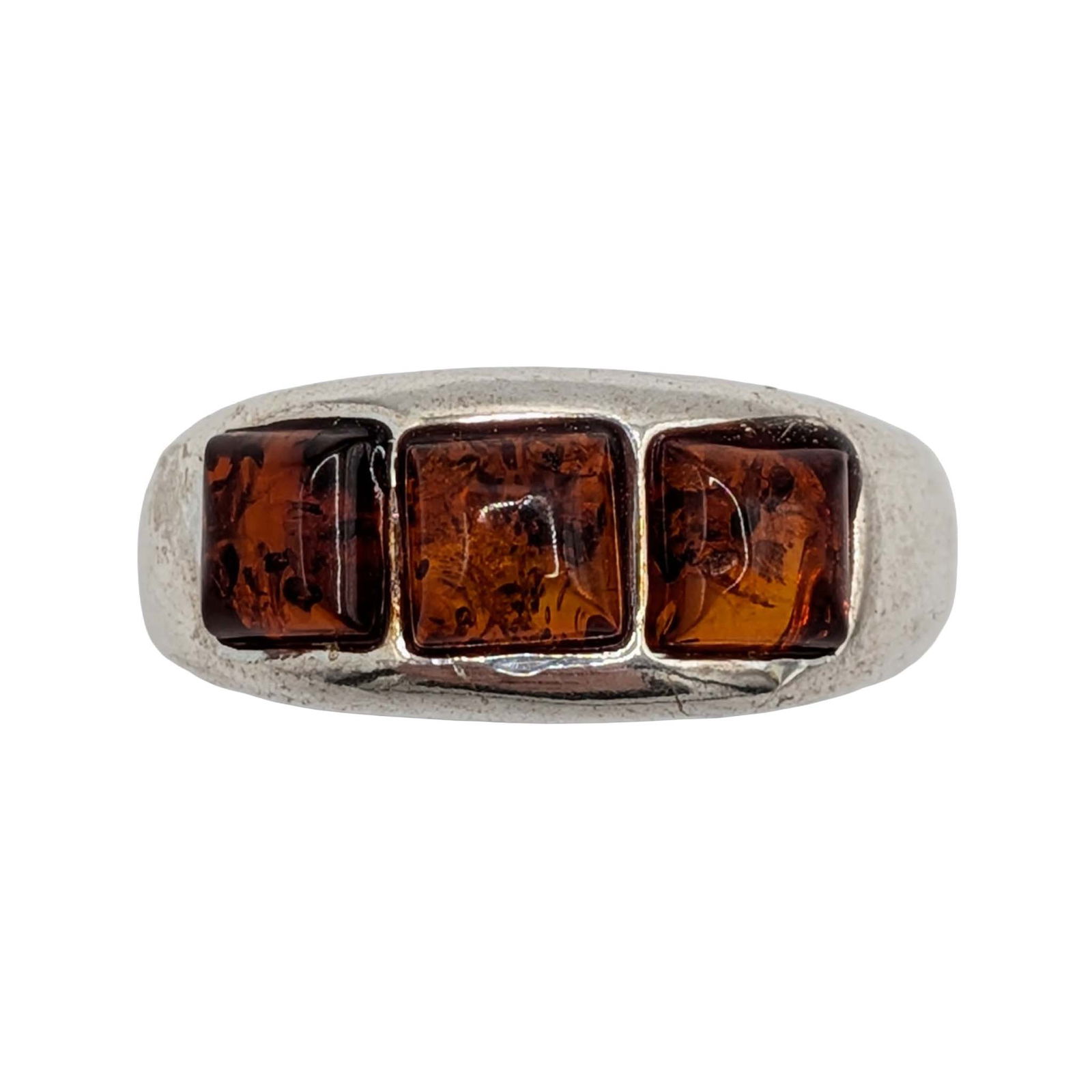 Sterling Silver Amber 3 Stone Band Ring: Sterling Silver, Amber 3 Stone Band Ring. Size 7.75. Signed 925. 2.6g
