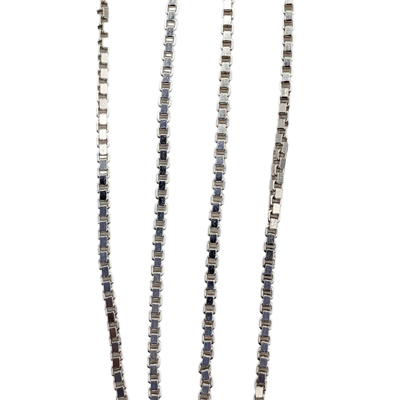 Signed Italian Sterling Silver 1mm Box Chain Necklace: Signed Italian Sterling Silver 1mm Box Chain Necklace. 21in Length. Signed SU Italy 925. 4.7g