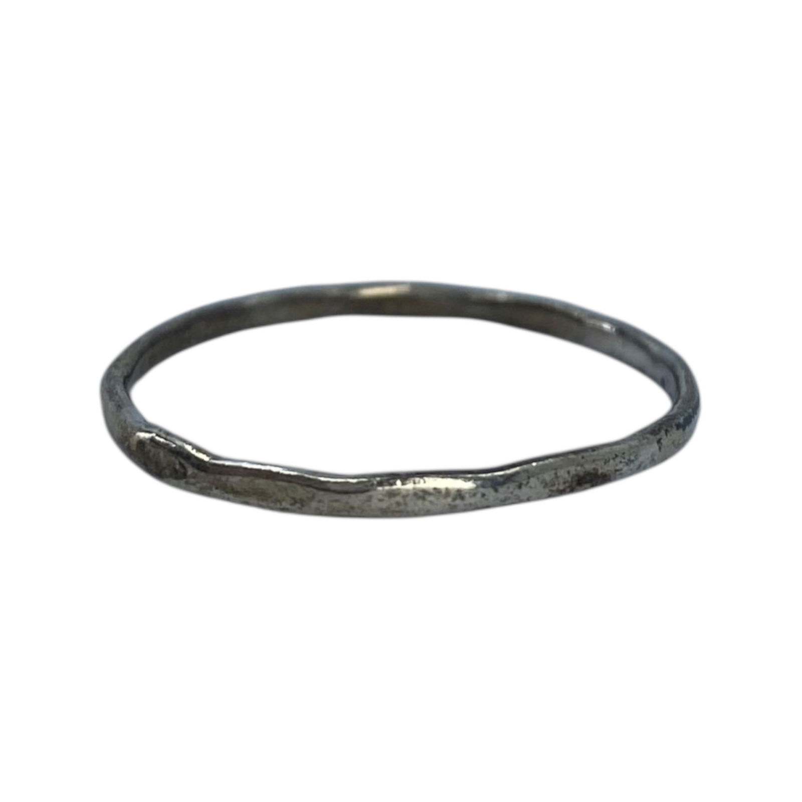 Sterling Hammered Thin Ring 1g sz 8.75: Sterling Hammered Thin Ring 1g sz 8.75