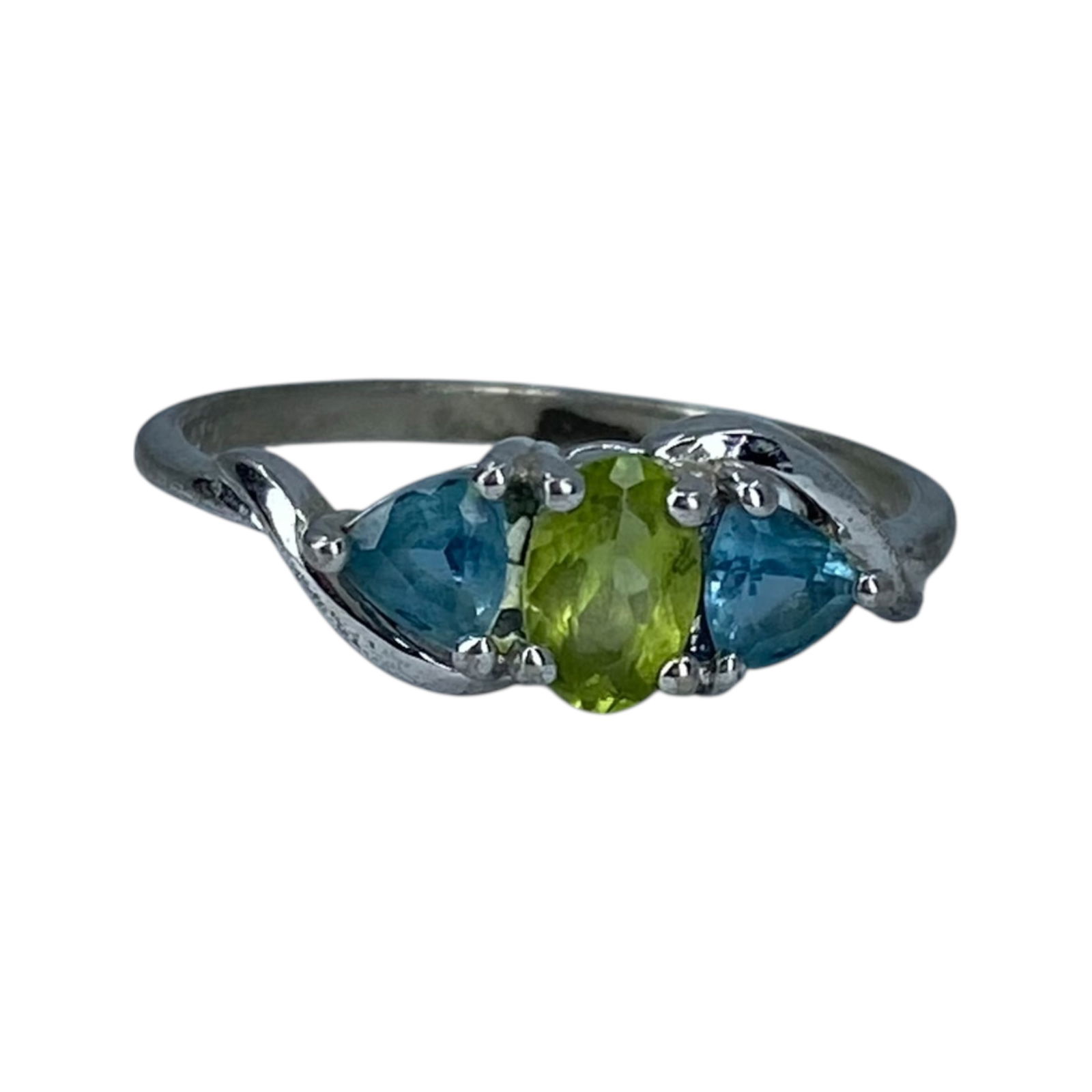 Sterling Multi Stone Three Stone Ring 2.1g sz 7.75: Sterling Blue Trilliant Topaz And Peridot Oval Stone Ring 2.1g sz 7.75 Engraved 925