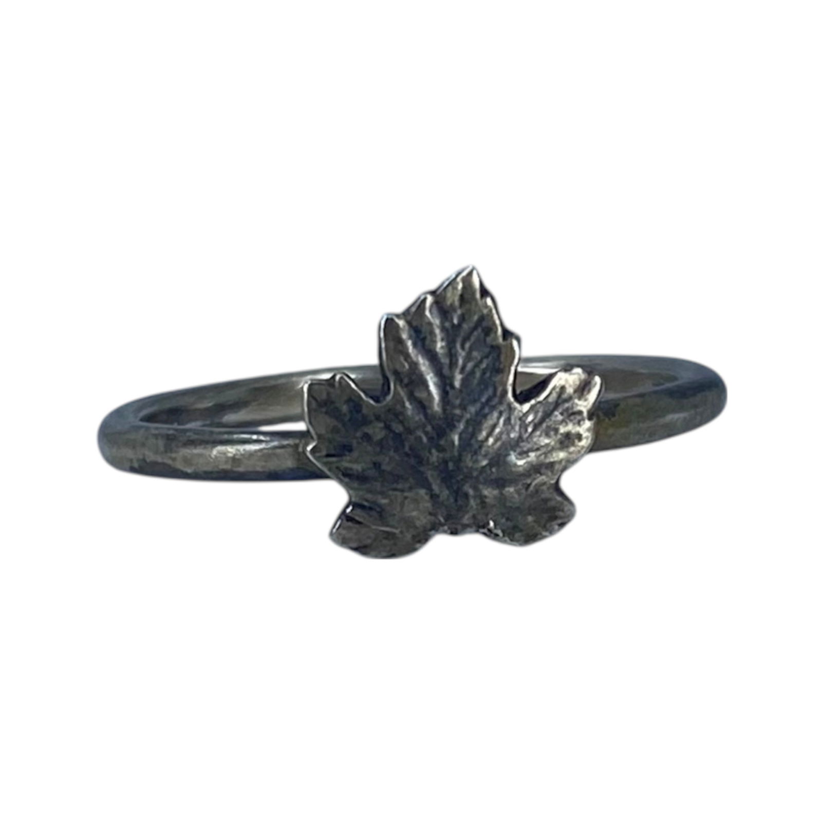 Sterling Maple Leaf Ring 1.1g sz 4.5: Sterling Maple Leaf Ring 1.1g sz 4.5