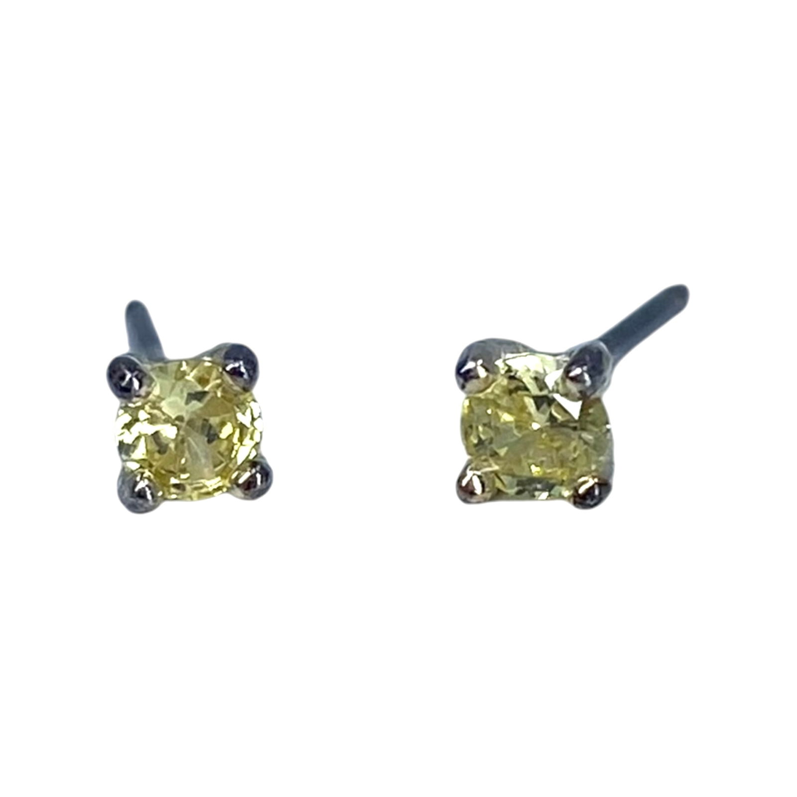 Ross Simons Sterling Round Yellow CZ Stud Earrings 0.4g: Ross Simons Sterling Round Yellow CZ Stud Earrings 0.4g Engraved R CZ 925 China