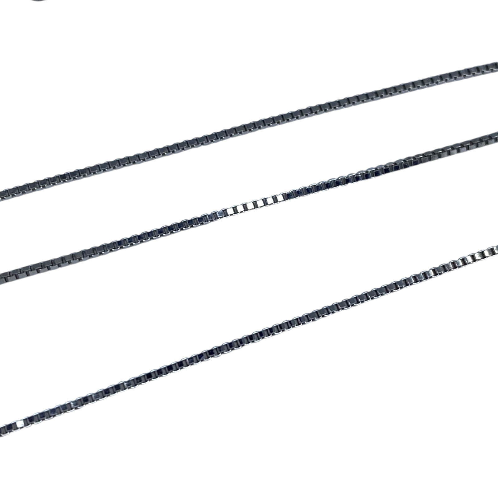 Sterling Box Chain 18in 2g: Sterling Box Chain 18in 2g Engraved S925