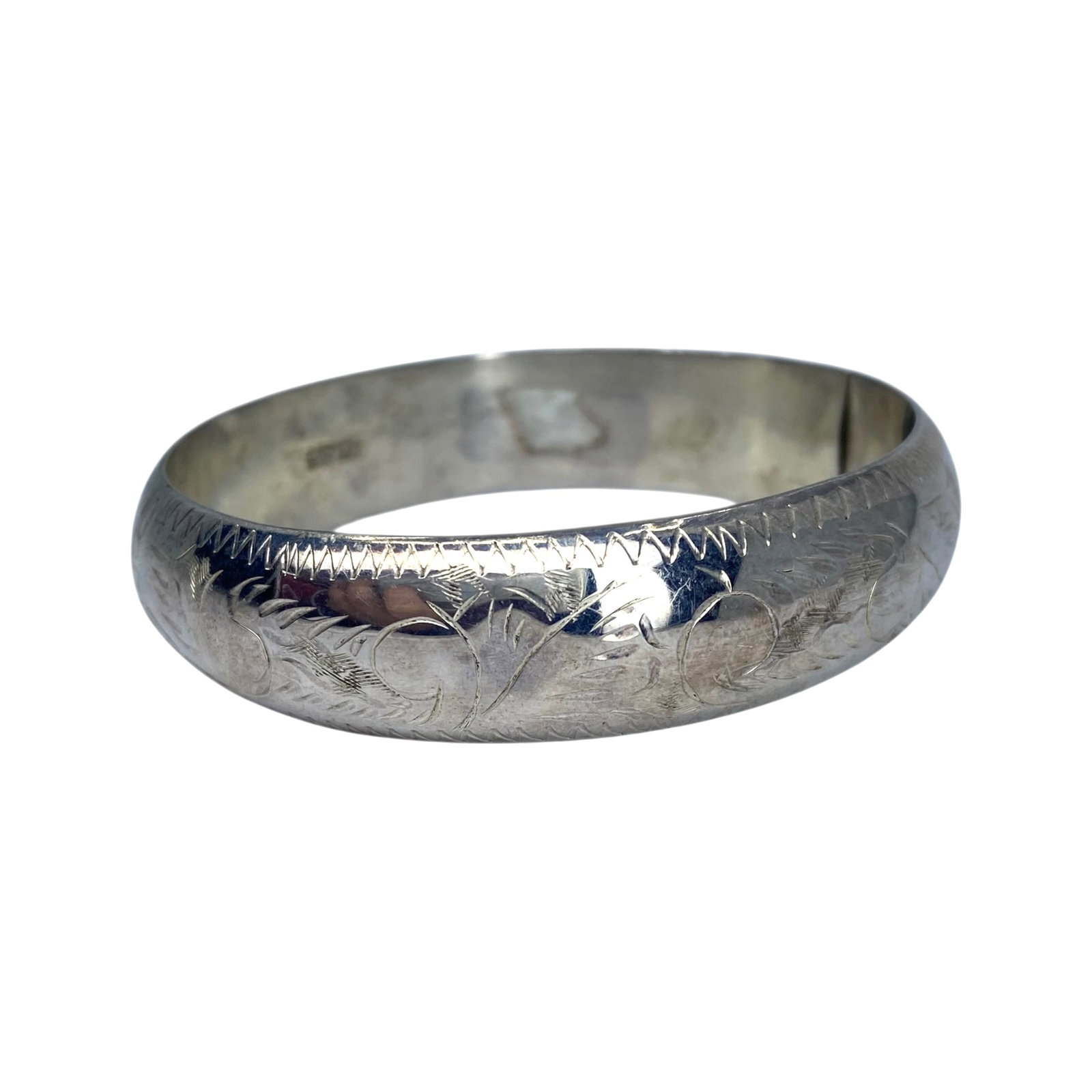 Signed Sterling Engraved Chunky Bangle 7.25in 22g: Signed Sterling Engraved Chunky Bangle 7.25in 22g Engraved ND 925