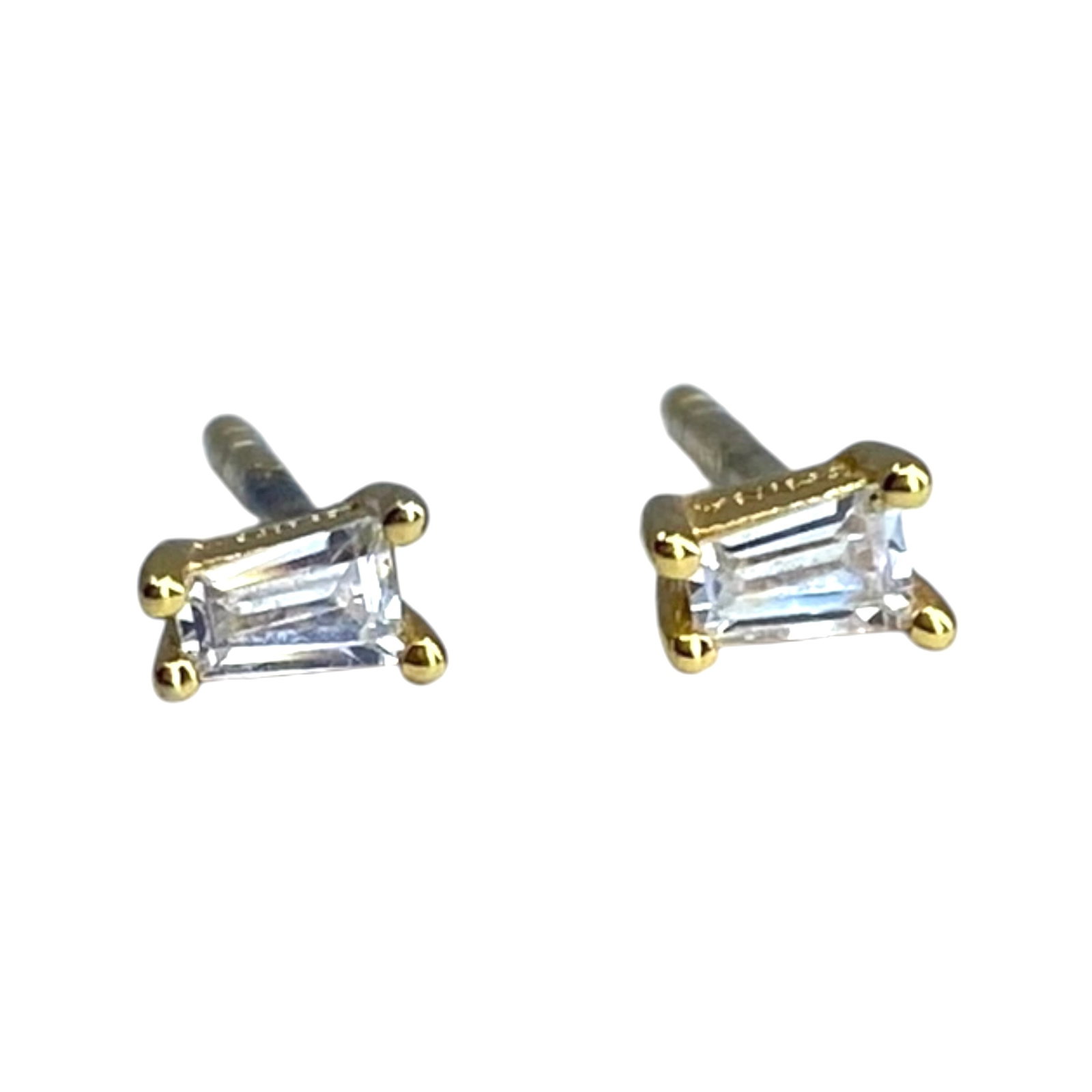 Gold Over Sterling Tapered Baguette Rhinestone Earrings 0.4g: Gold Over Sterling Tapered Baguette Rhinestone Earrings 0.4g Engraved 925 China