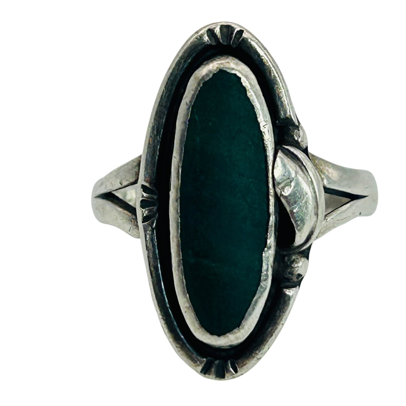 GF-15 Taxco Sterling Malachite Oval Ring Size 9: GF-15 Taxco Sterling malachite oval ring size 9. 5.80g