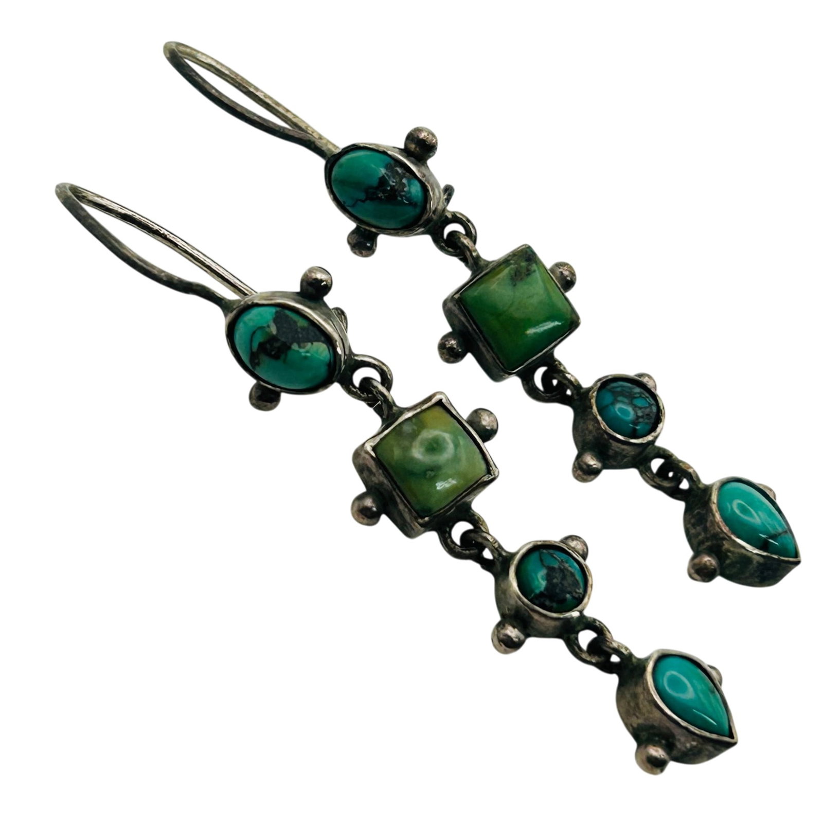 Sterling Turquoise Southwest Dangle Earrings: Sterling turquoise southwest dangle earrings. 5.40g