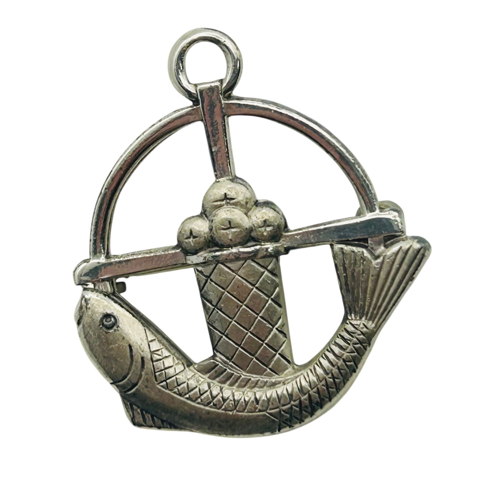 Creed Sterling Fish Pin: Creed sterling fish pin. 5.70g