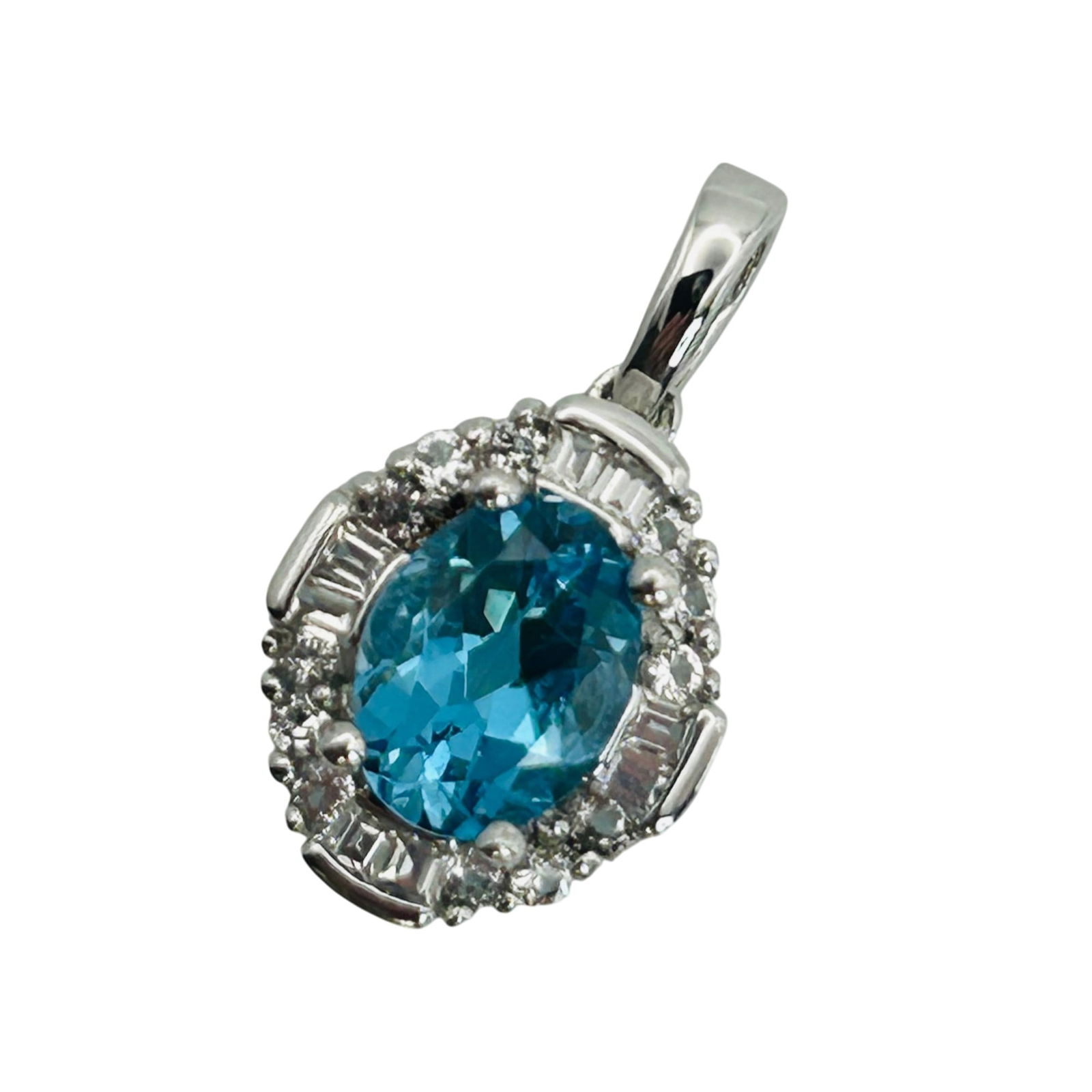 Sterling Topaz Pendant: Sterling topaz pendant. 1.80g