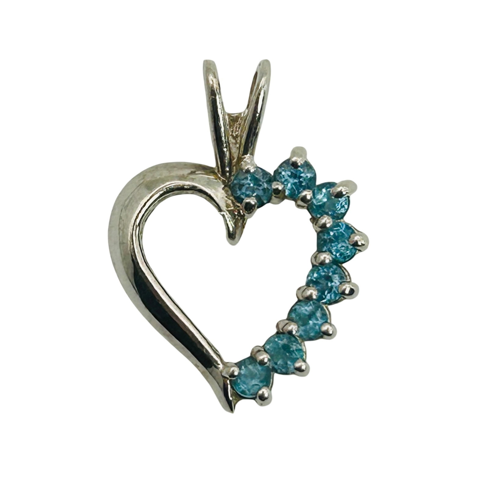 Sterling Topaz Heart Pendant: Sterling topaz heart pendant. 1.60g