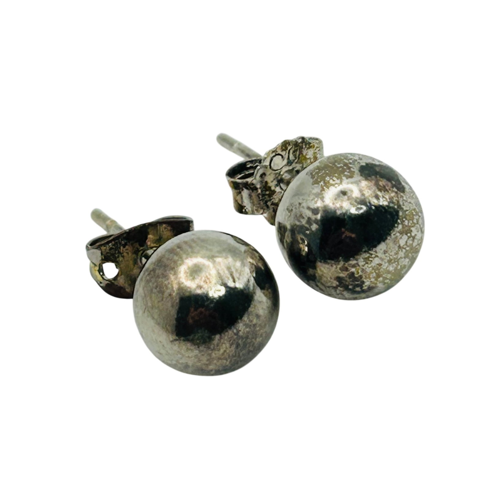 Cw Sterling Bead Stud Earrings: Cw Sterling bead stud earrings. 1.80g